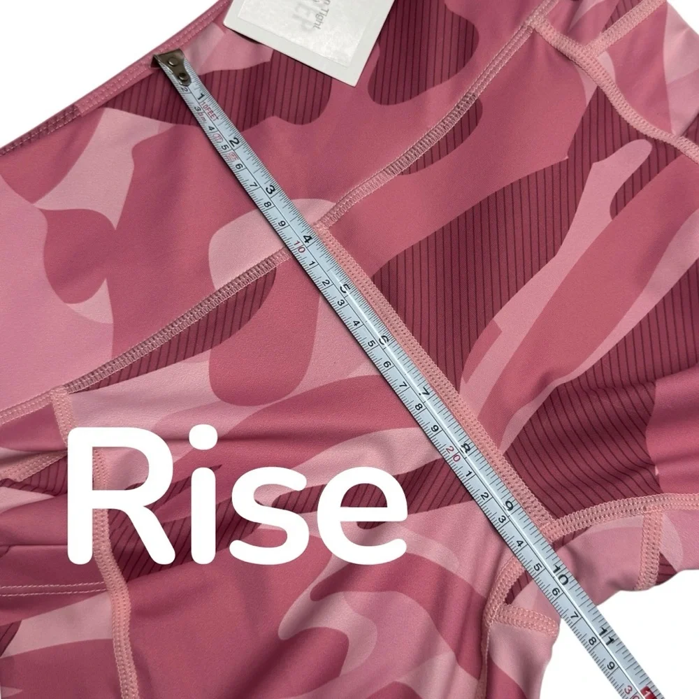 NWT ZYIA Pink Camo Pocket Light n Tight Hi-Rise Capris 20” Leggings Womens 4 - Picture 13 of 15